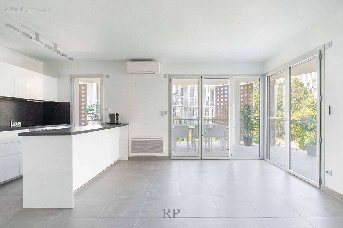Appartement à MARSEILLE-8E