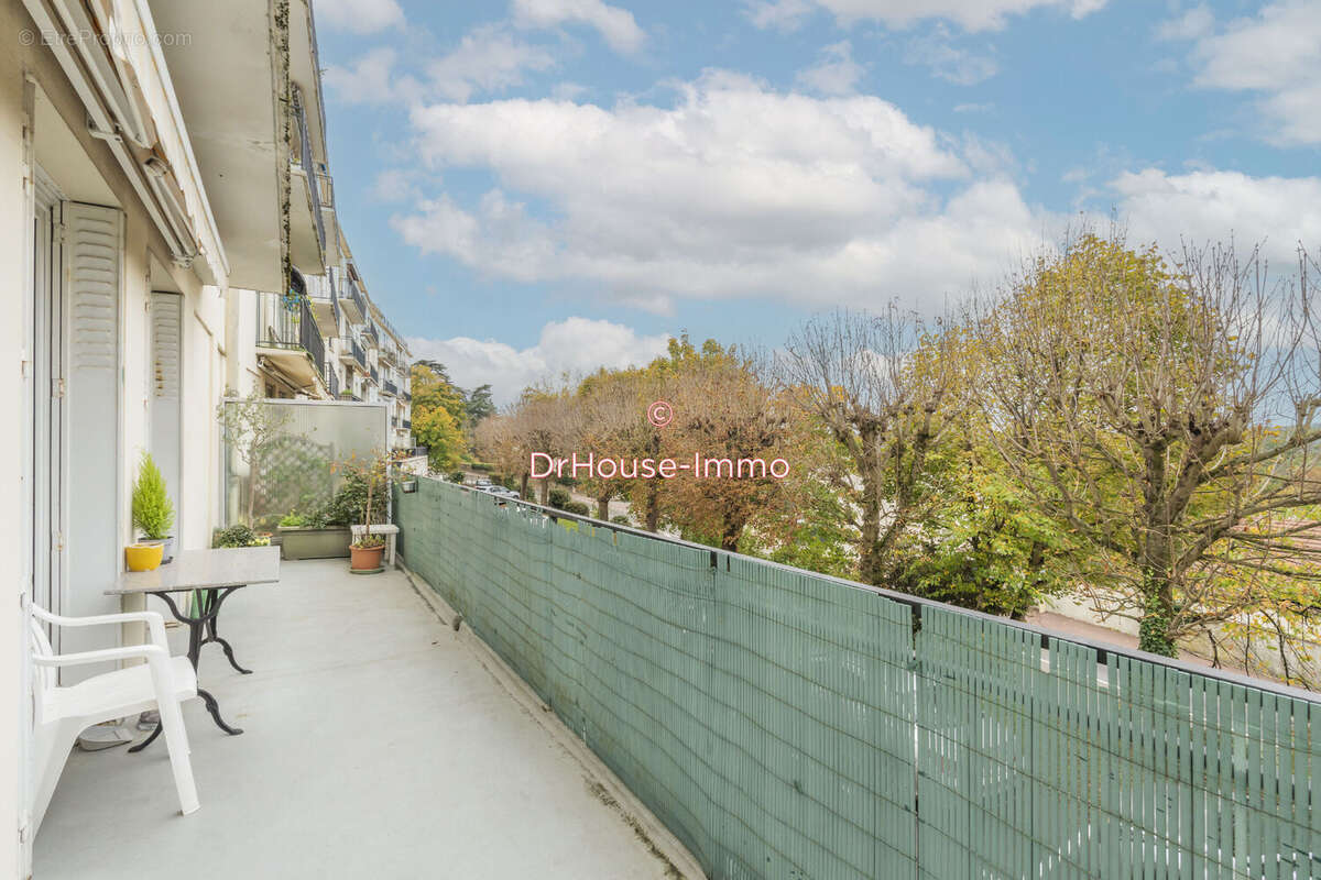 Appartement à LA CELLE-SAINT-CLOUD