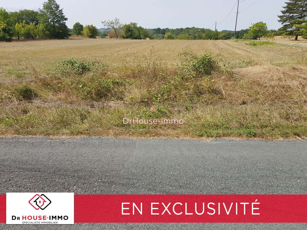 Terrain à VERTEILLAC