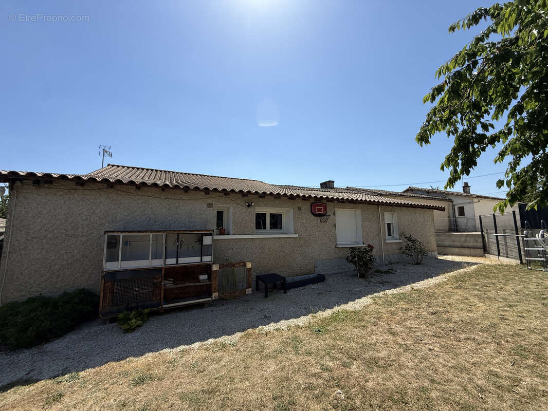Maison à VIVONNE
