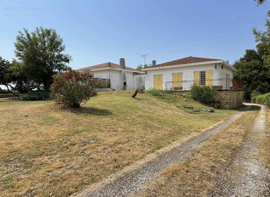 Maison à SAINT-AGNANT