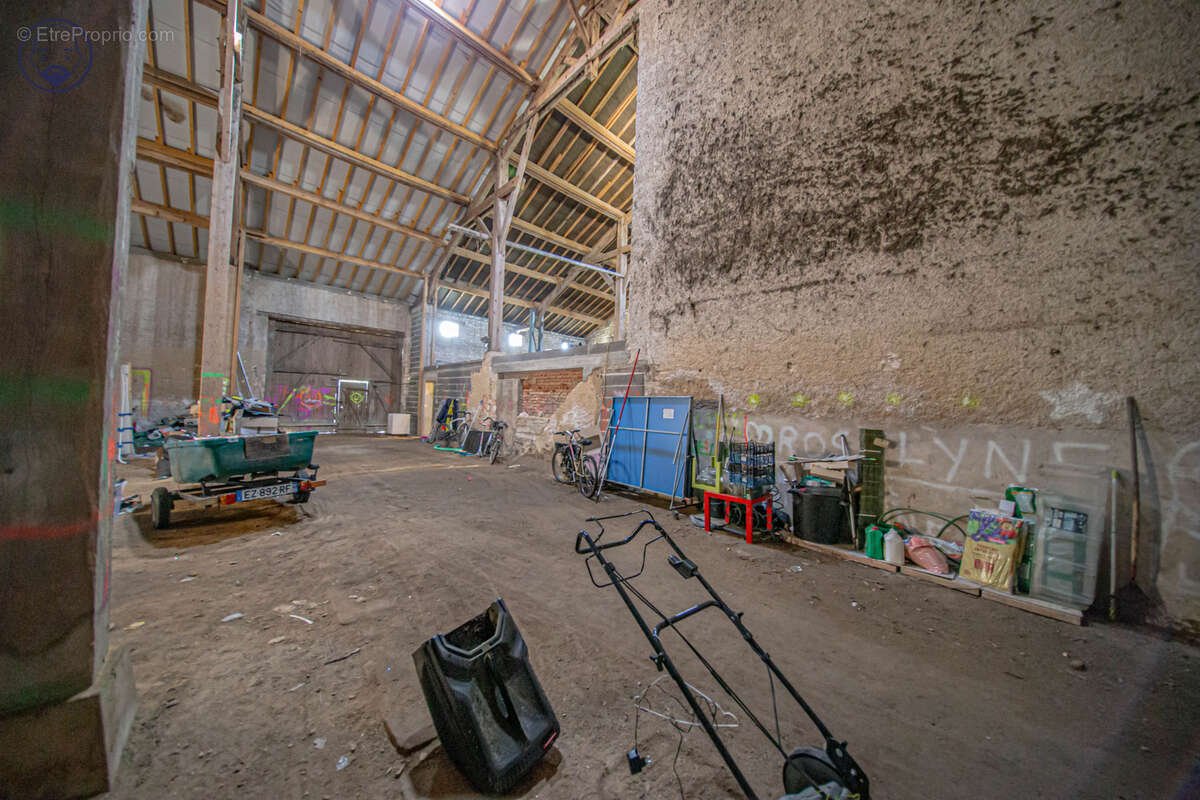 Maison de maître aux volumes généreux idéalement située sur l'axe Saint-Mihiel/Verdun - photo 17
