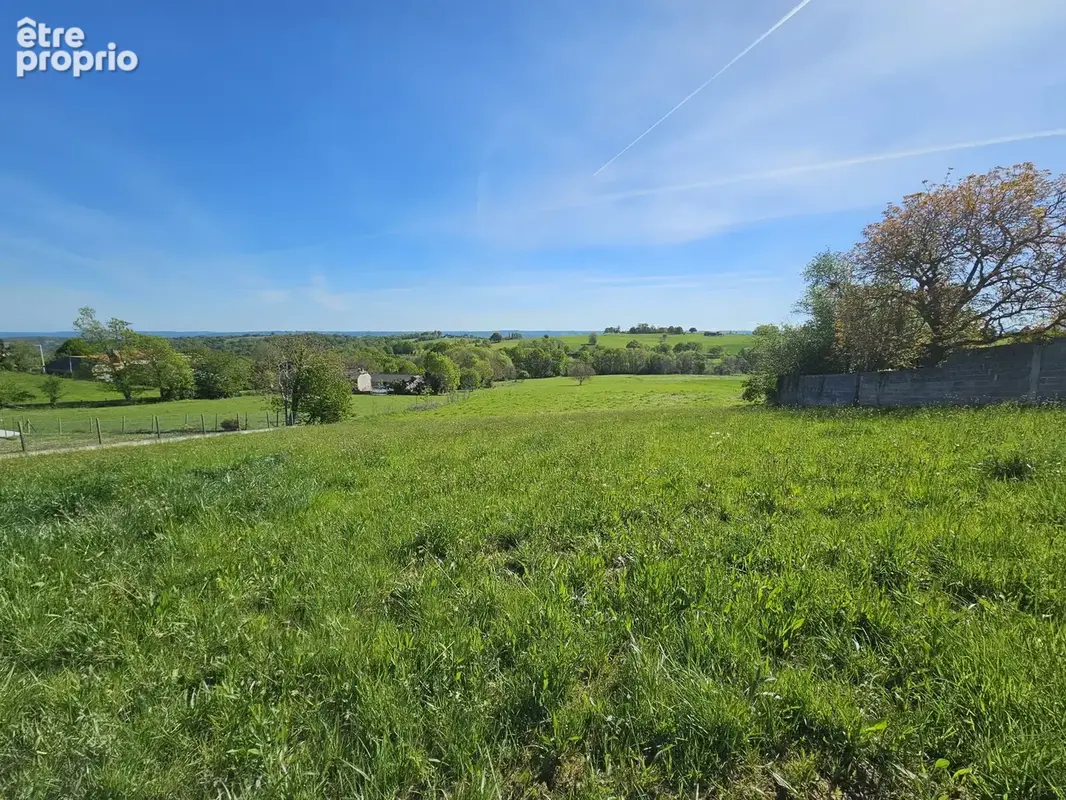 Terrain à OUEILLOUX