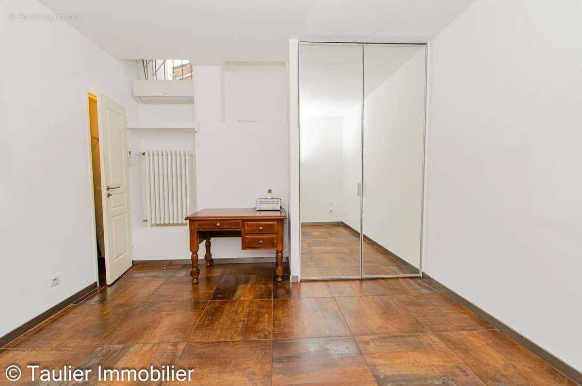 Magnifique T3, 102m² au 1er étage, avec balcon et monte-escaliers - photo 10