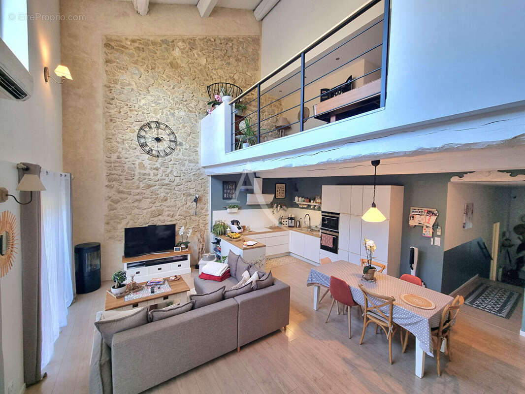Maison à MOUSSAN