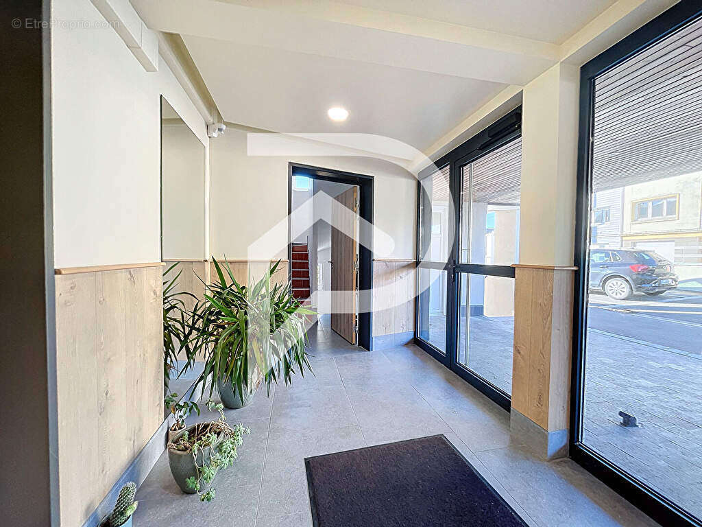 Appartement à SAINT-MARTIN-BOULOGNE