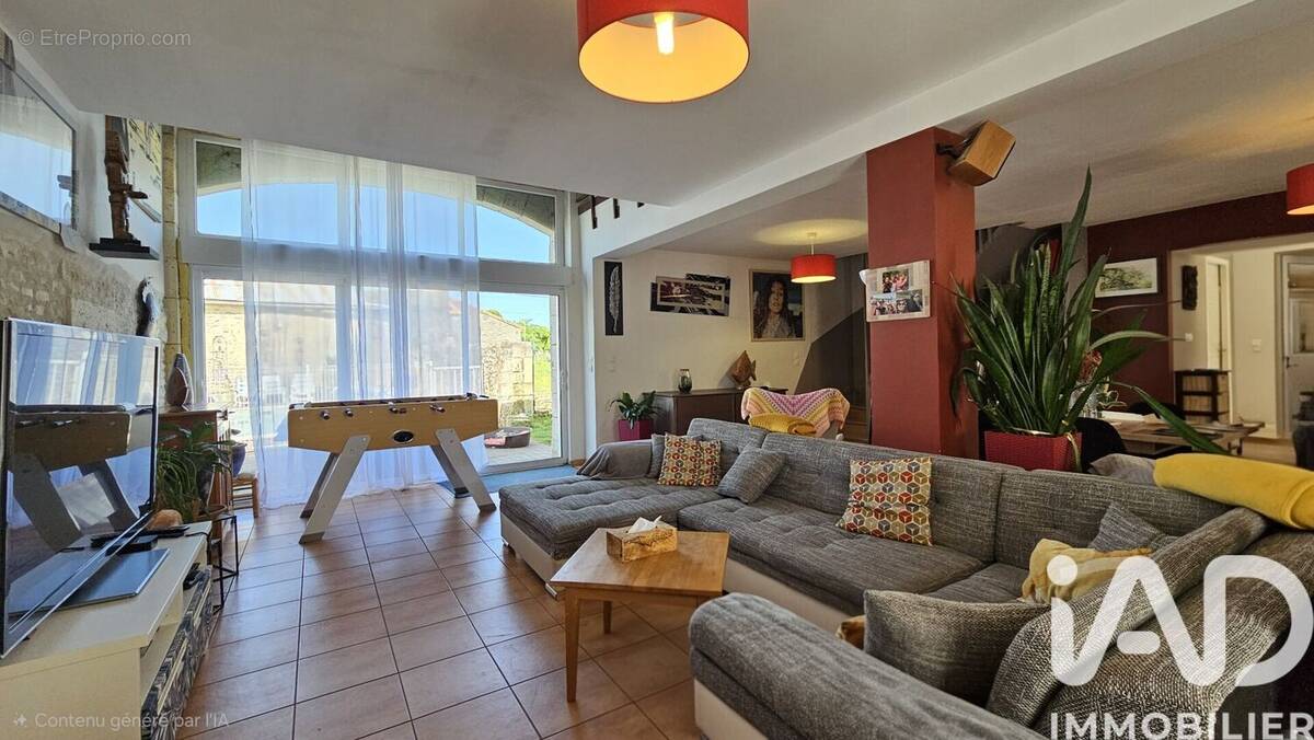 Photo 1 - Maison à CHAMPNIERS