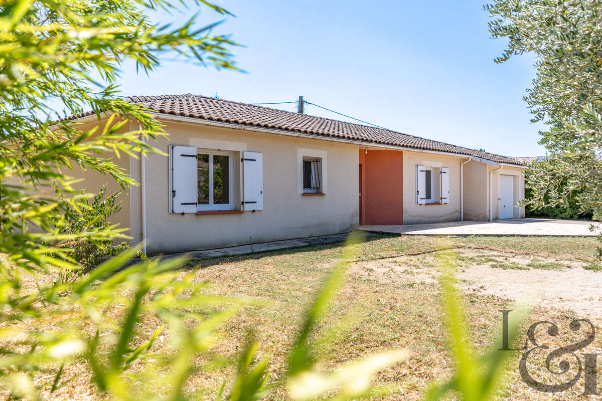 Maison plain-pied 3 chambres à Sainte-Livrade-sur-Lot - photo 2