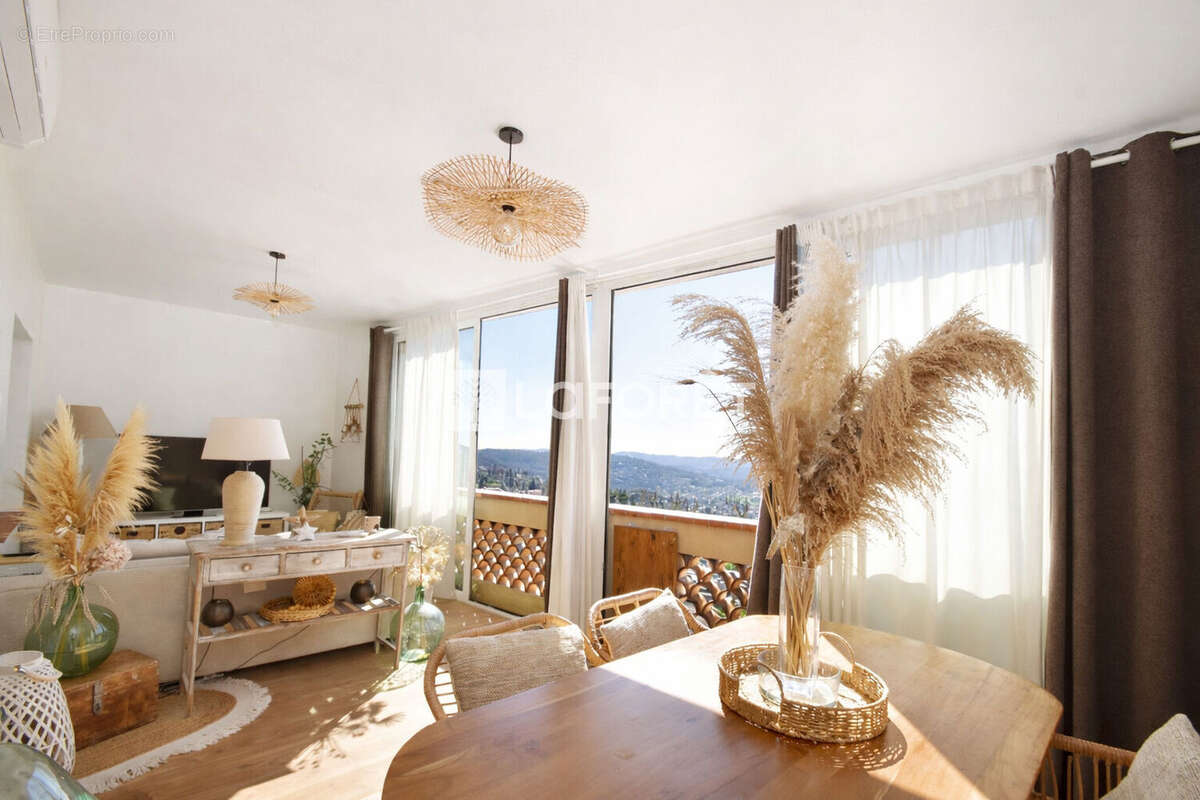Appartement à MONTAUROUX