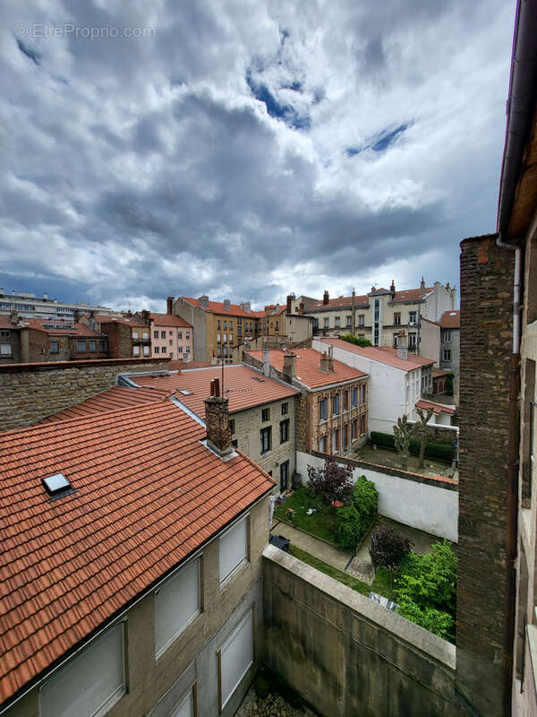 Appartement à SAINT-ETIENNE