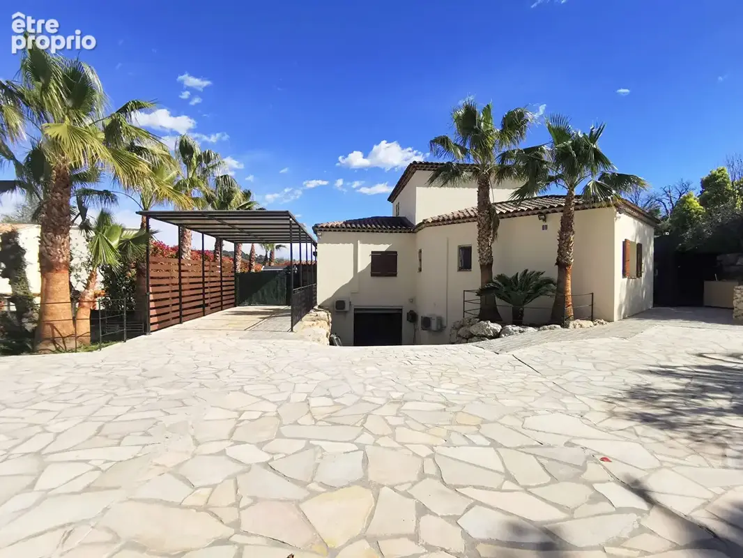 Villa récente en parfait état avec studio indépendant et garage. - photo 3