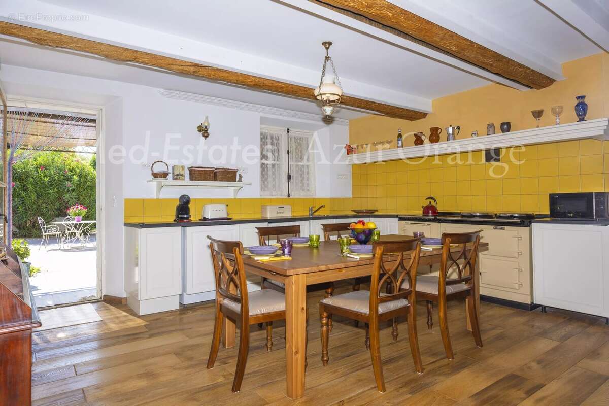 Maison à PLAN-DE-LA-TOUR