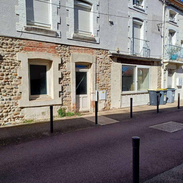 Commerce à ANDREZIEUX-BOUTHEON
