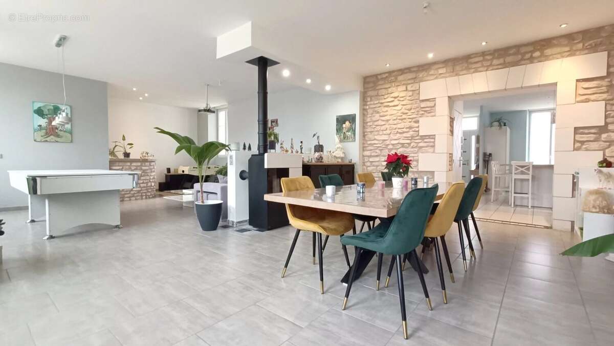 Maison à LE ROCHEREAU