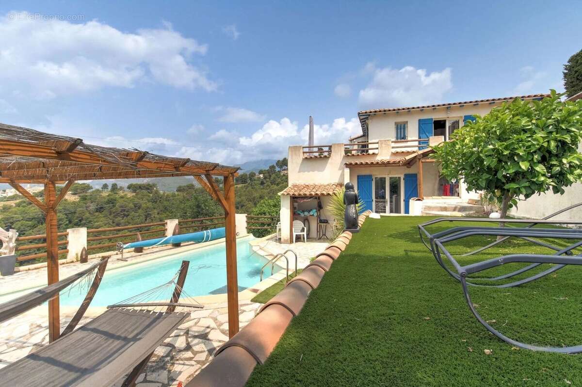 Maison à SAINT-MARTIN-DU-VAR