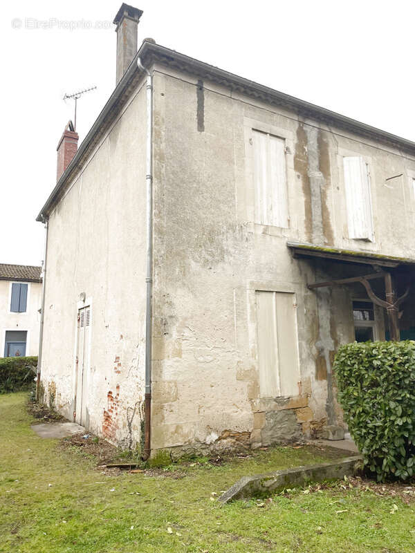 Maison à SAINT-SYMPHORIEN