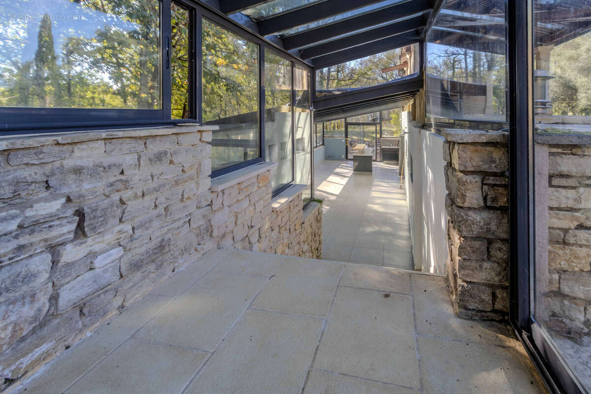 Maison à CENAC-ET-SAINT-JULIEN