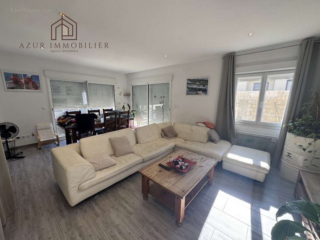 Maison à NISSAN-LEZ-ENSERUNE