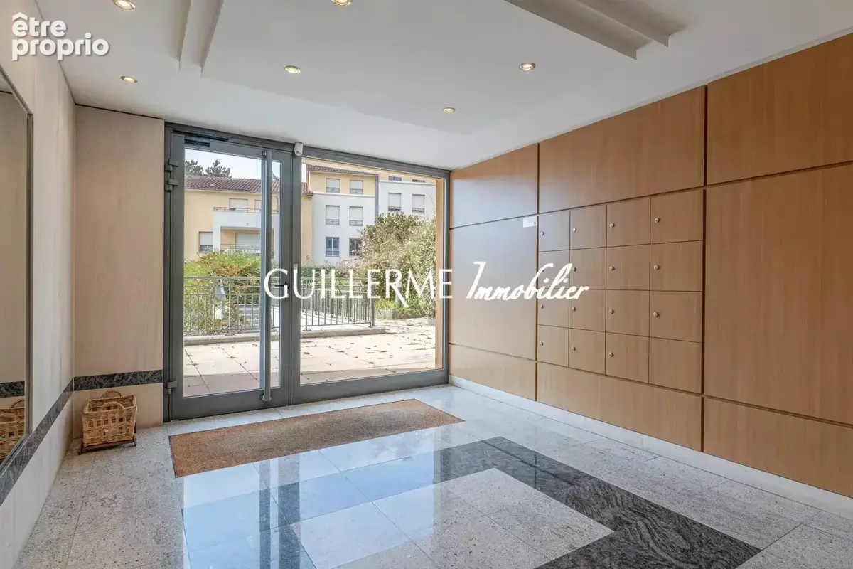 Appartement avec terrasse et jardin - Plein centre de Dardilly le haut - photo 13
