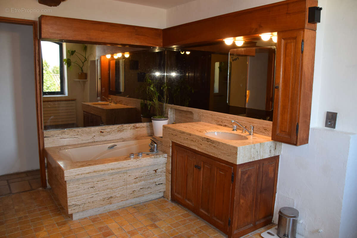 Maison à GOUDARGUES