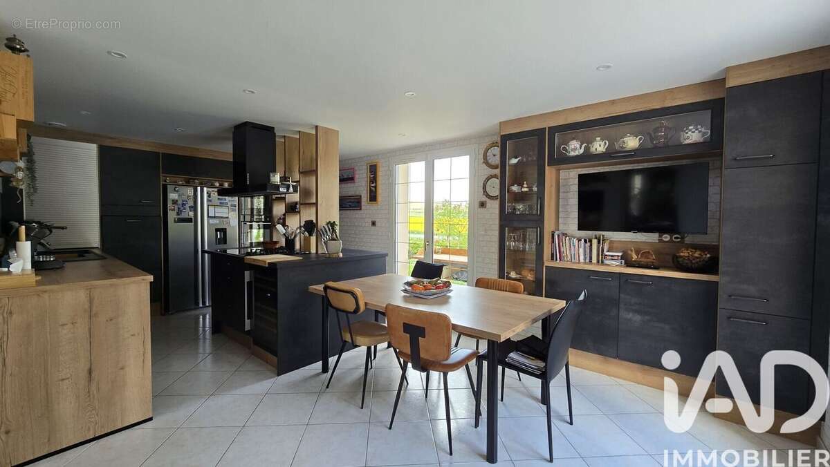 Maison 345 m² à Bassuet  - photo 5