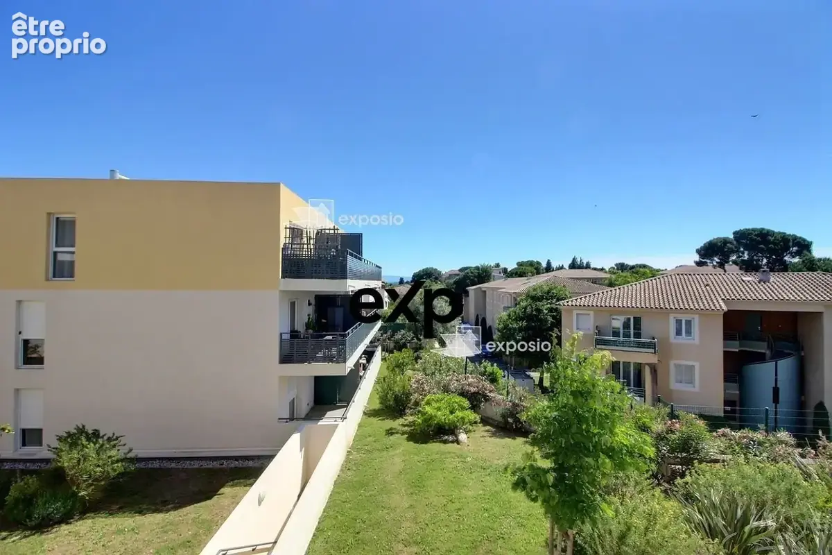 Appartement à VILLENEUVE-LES-AVIGNON