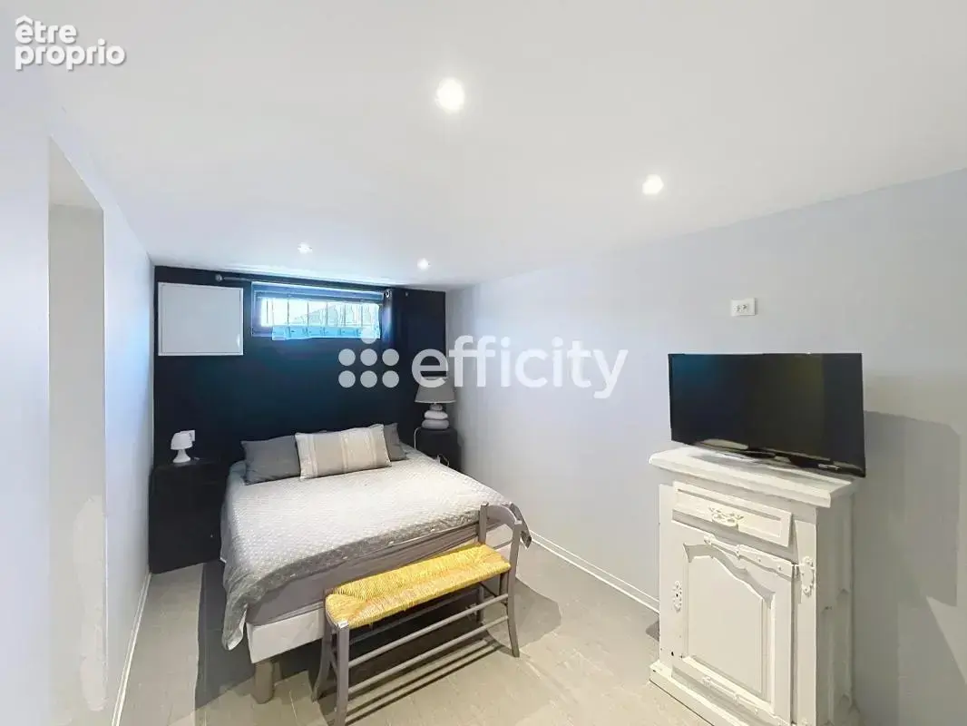 Maison 5 pièces 180 m² à vendre à Bassens (33530) - photo 9