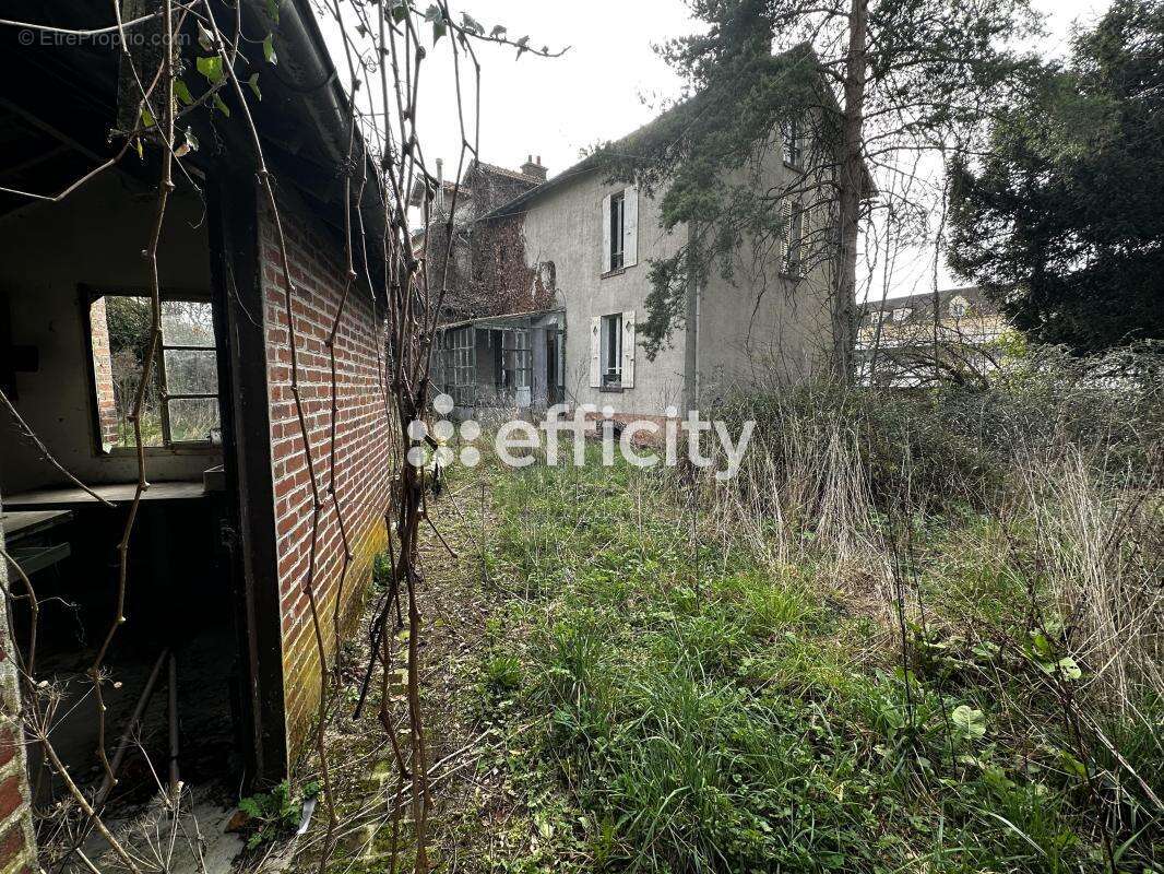 Maison à COULOMMIERS