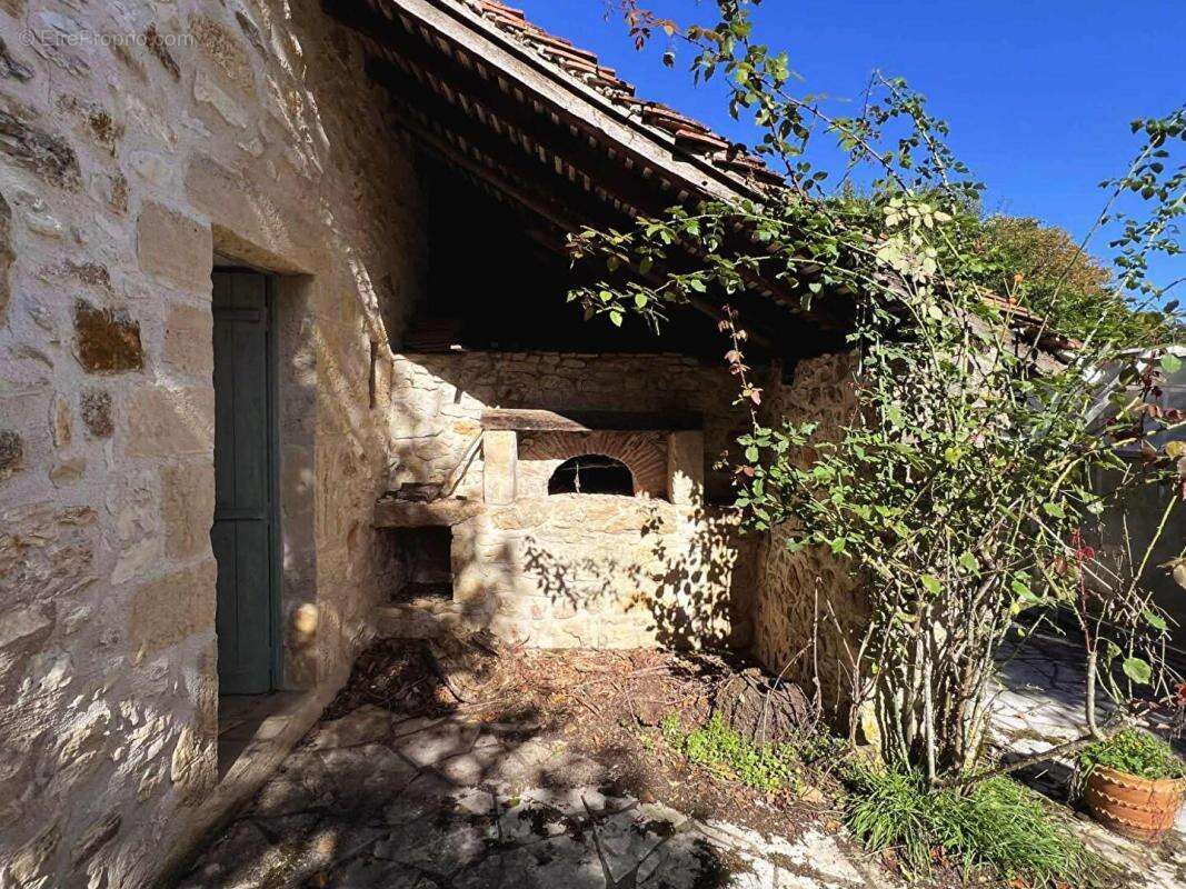 Maison St Raphael 7 pièce(s) 180 m2 - photo 15