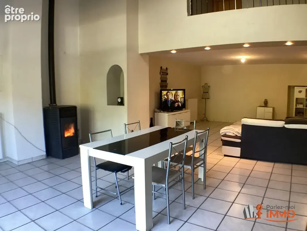 Maison 6 pièces 175 m² à vendre à Estivareilles (42380) - photo 4