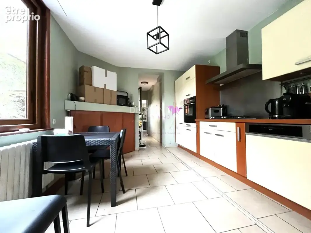 Maison de famille avec jardin et garage - photo 3