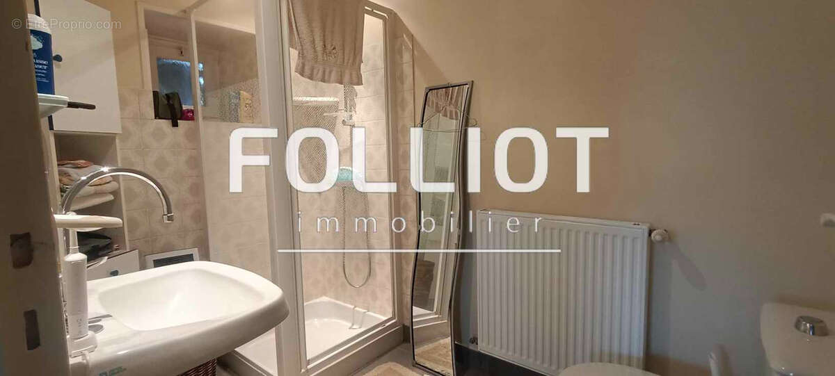 Maison à VILLEDIEU-LES-POELES