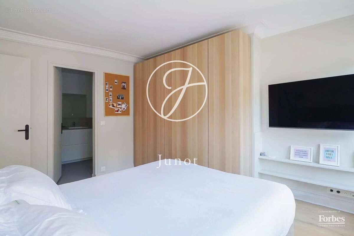 Appartement à PARIS-9E