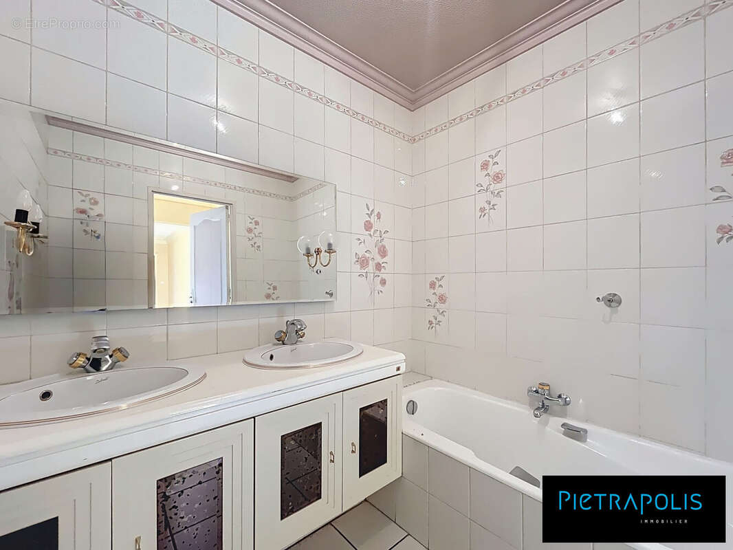 Appartement à LYON-8E