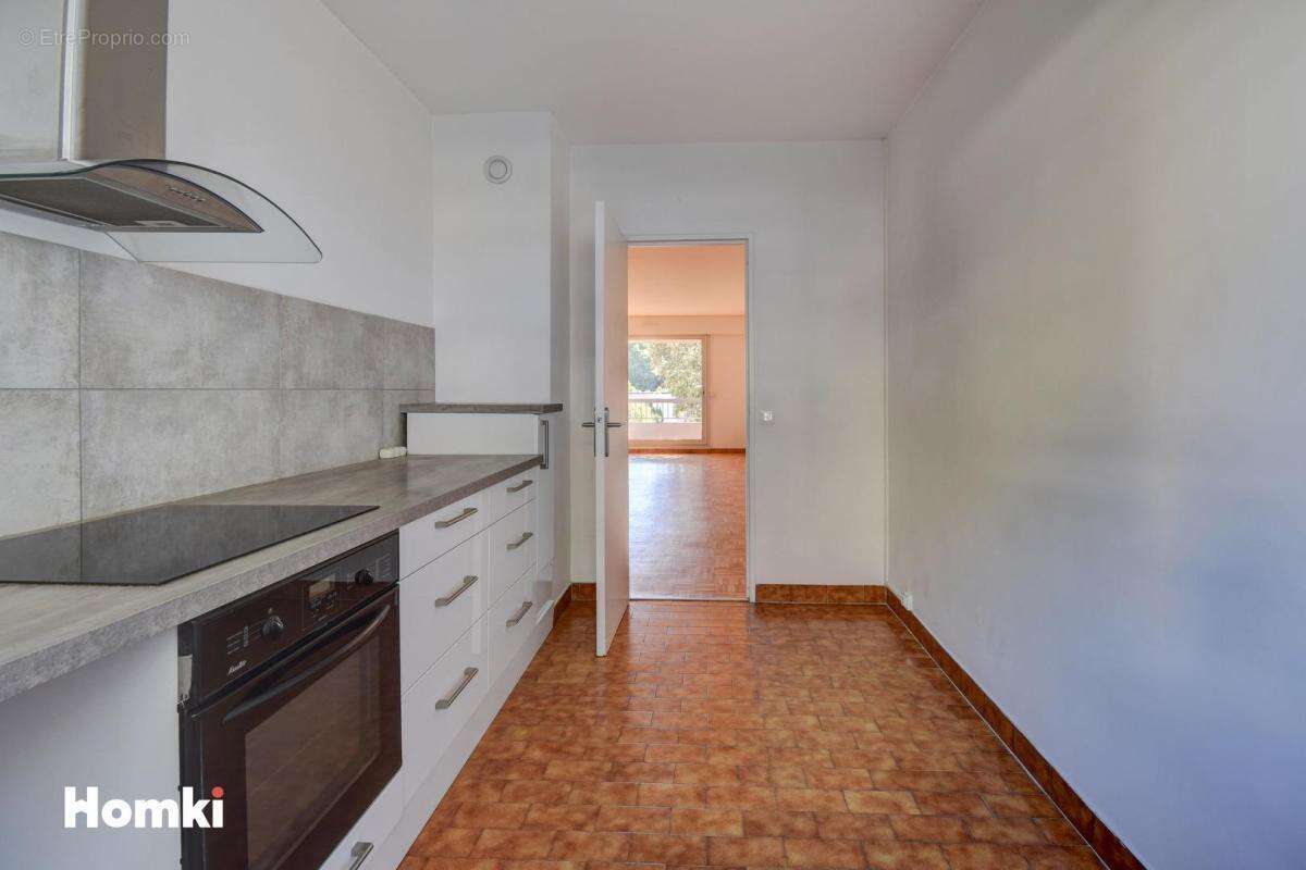 Appartement à MARSEILLE-9E