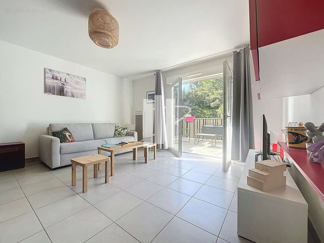appartement au calme au deuxième étage avec grande terrasse sud vue dégagée - photo 5