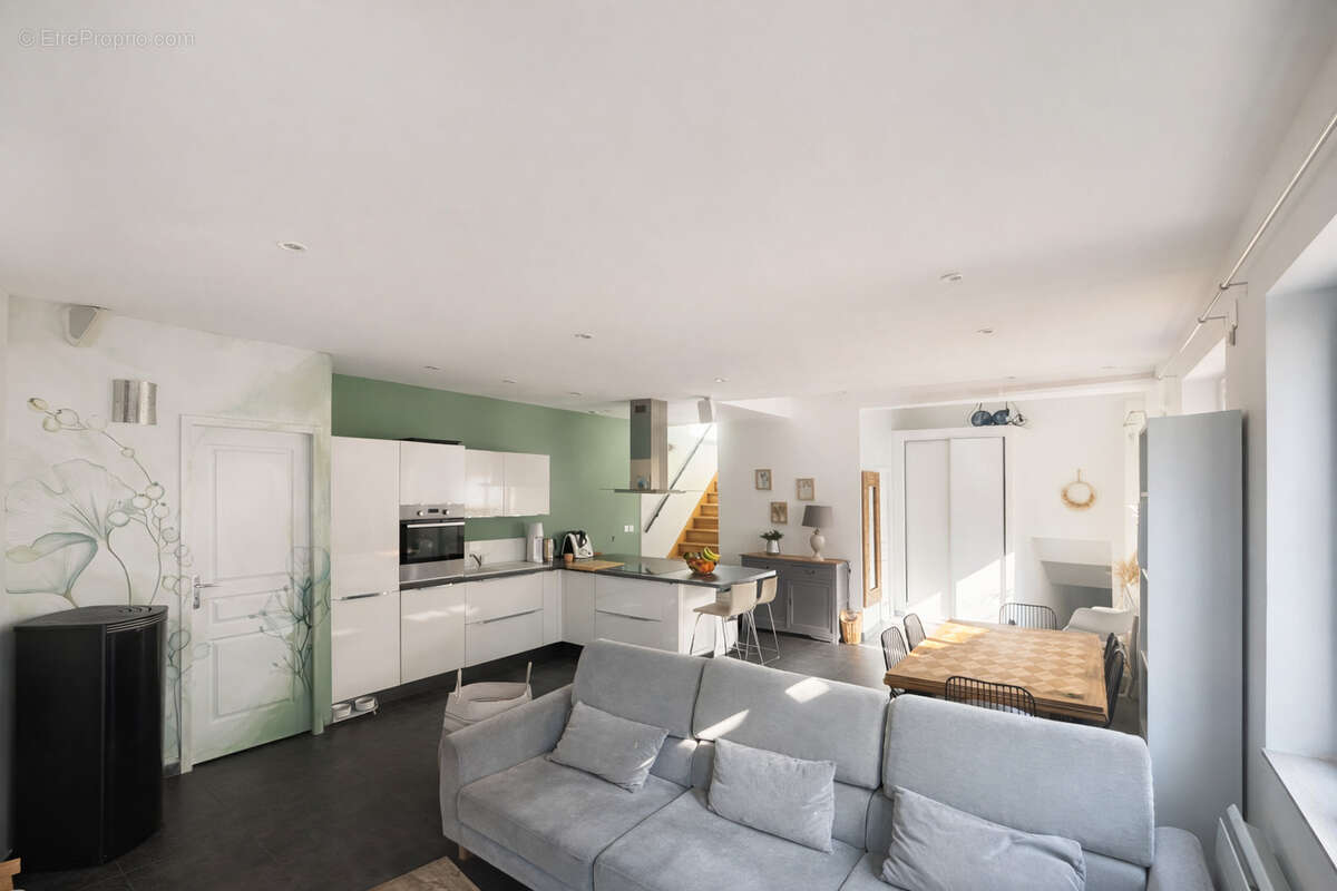 Appartement à SAINT-ETIENNE