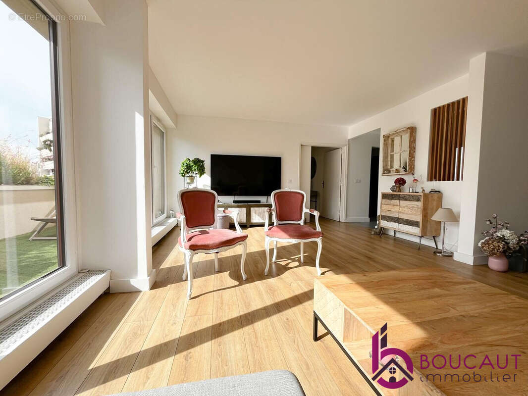 Appartement à VERRIERES-LE-BUISSON