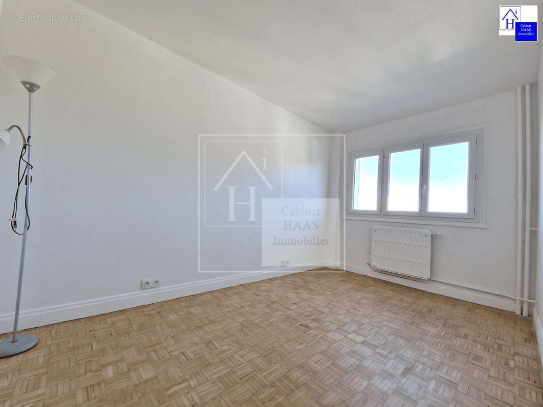 Chambre 2 - Appartement à MAISONS-ALFORT