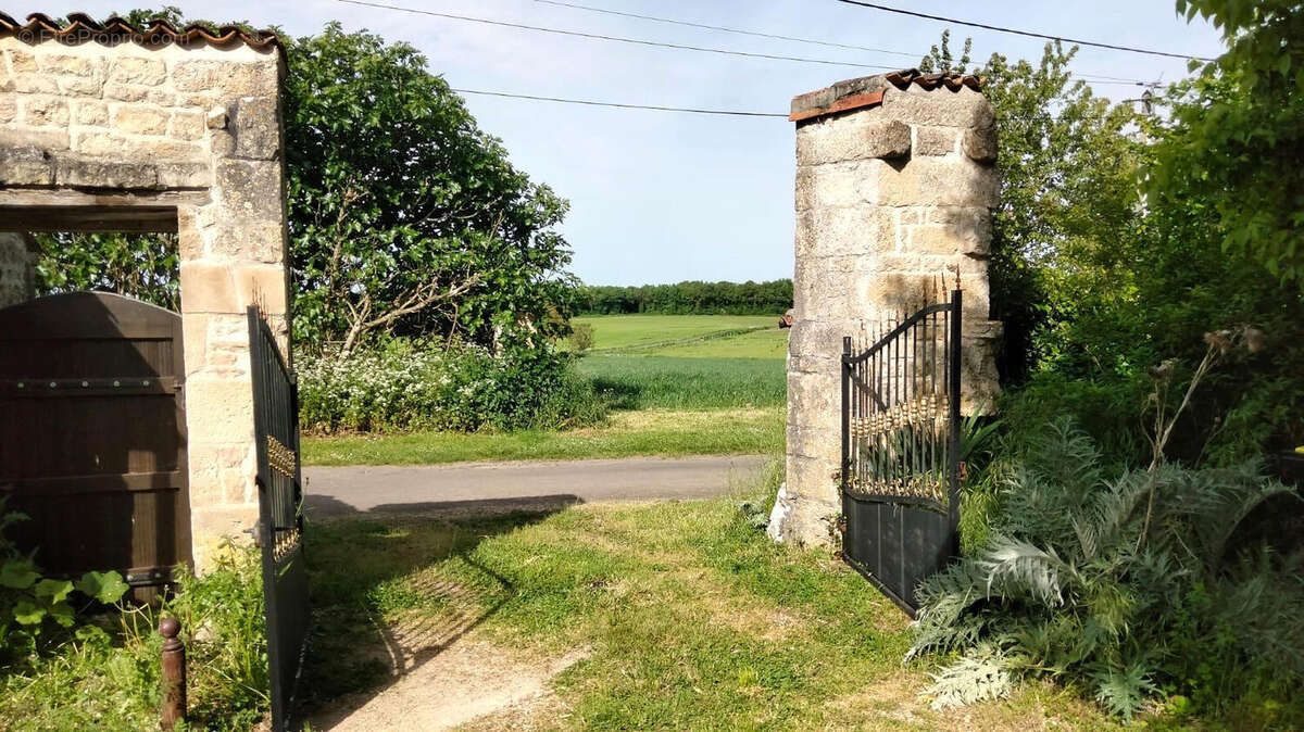 GATE - Maison à FONTENILLE