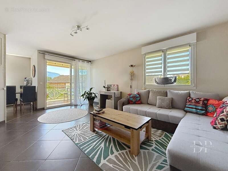 Appartement à SCIENTRIER