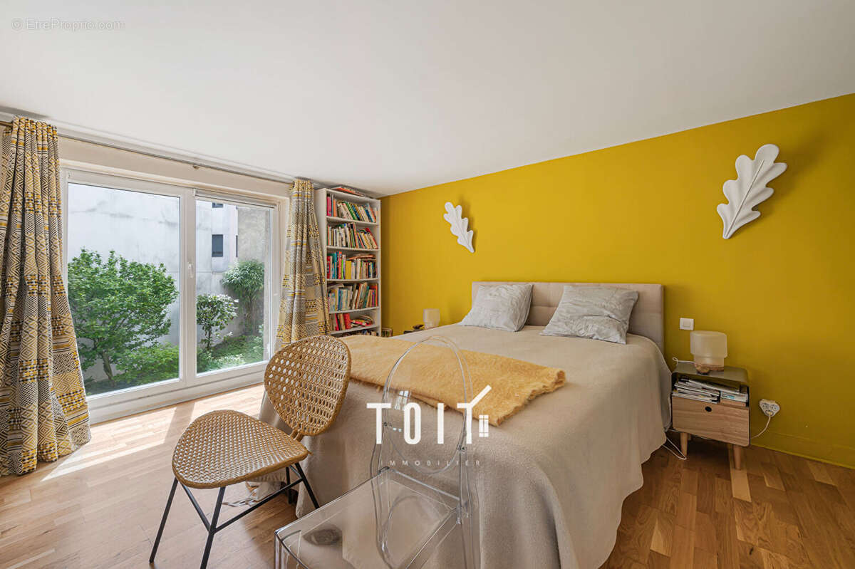 Appartement à PARIS-14E