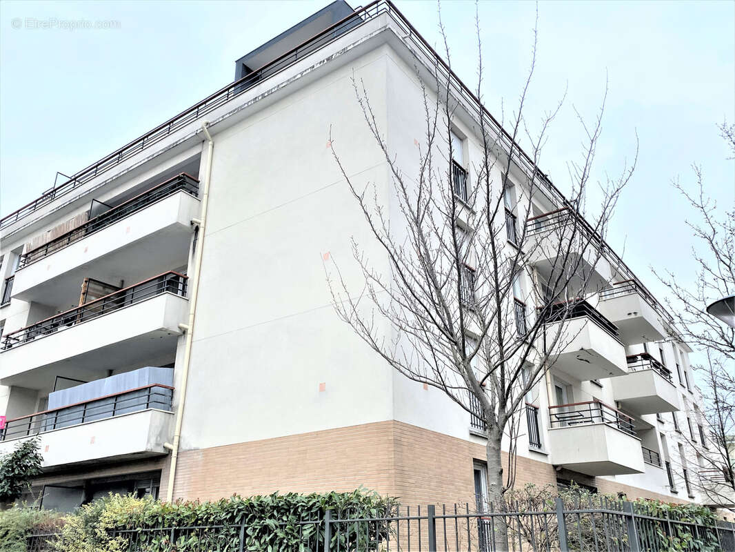 Appartement à GENNEVILLIERS