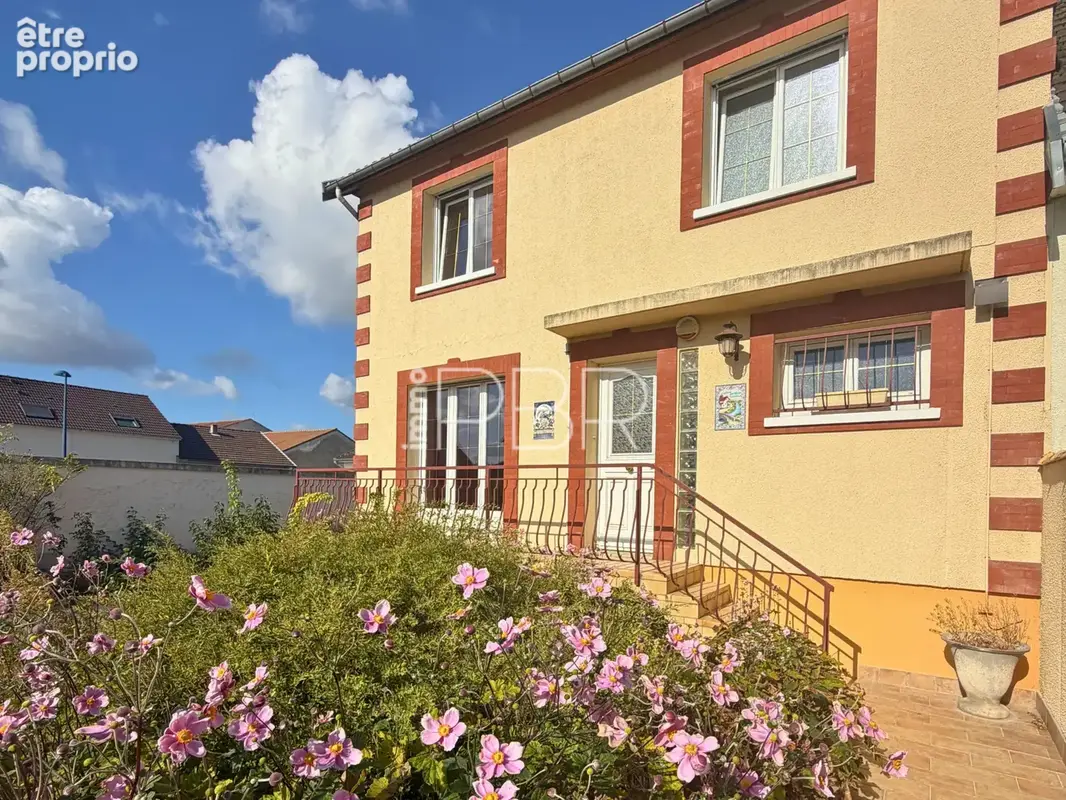 Photo Maison à Betheny au prix de 299 900€
