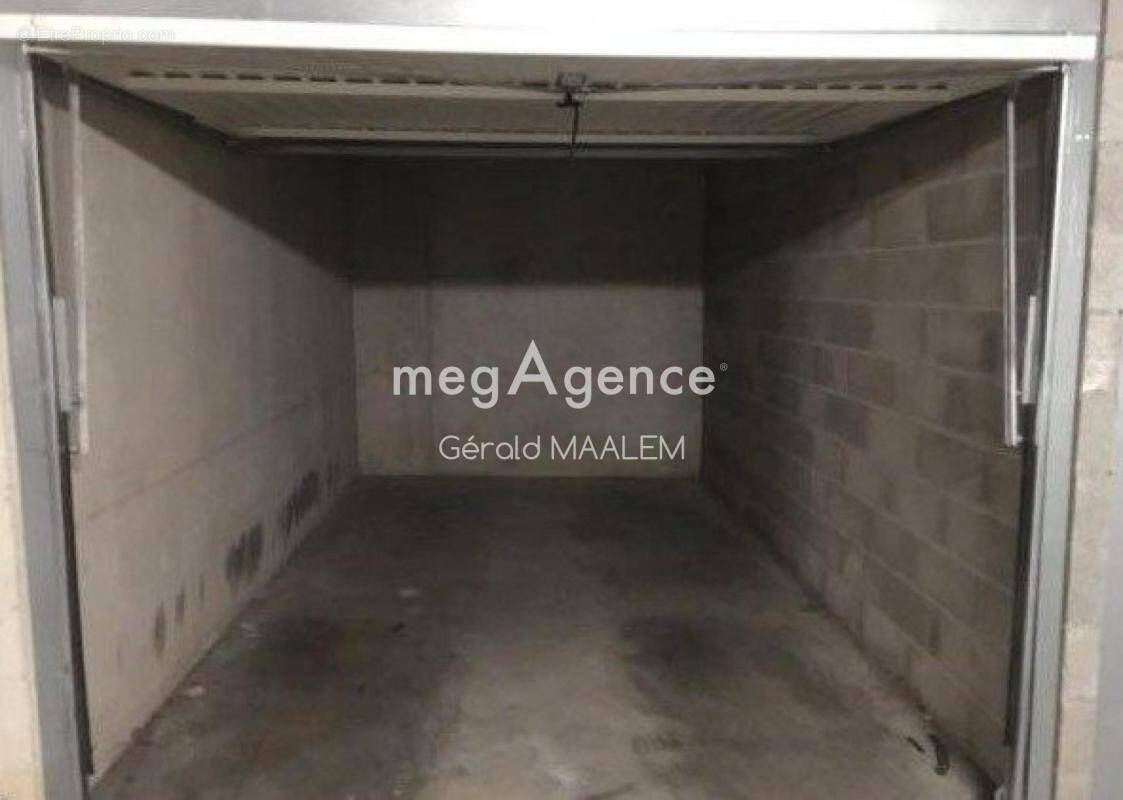 Parking à SAINTE-MAXIME