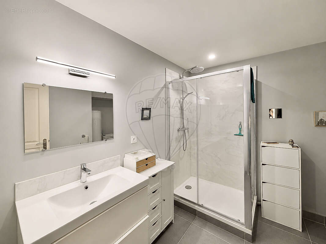 Appartement à LES CHERES