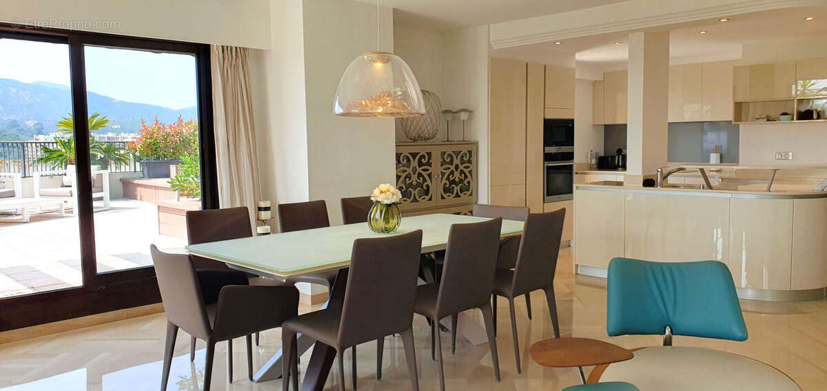 Appartement à MANDELIEU-LA-NAPOULE