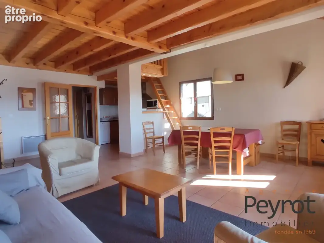 Appartement à LES ANGLES