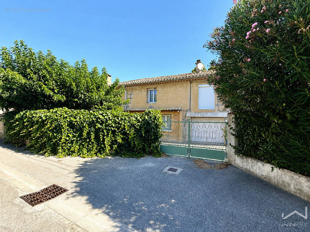 Maison à BOLLENE