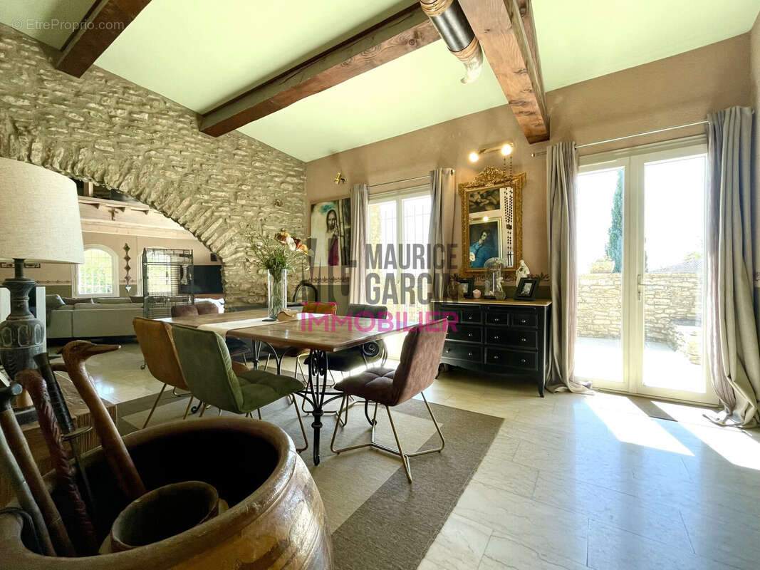 Maison à CHATEAUNEUF-DE-GADAGNE